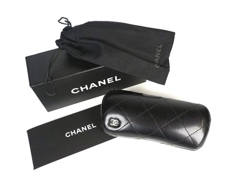 etui a lunette chanel|chanel boutique petite.